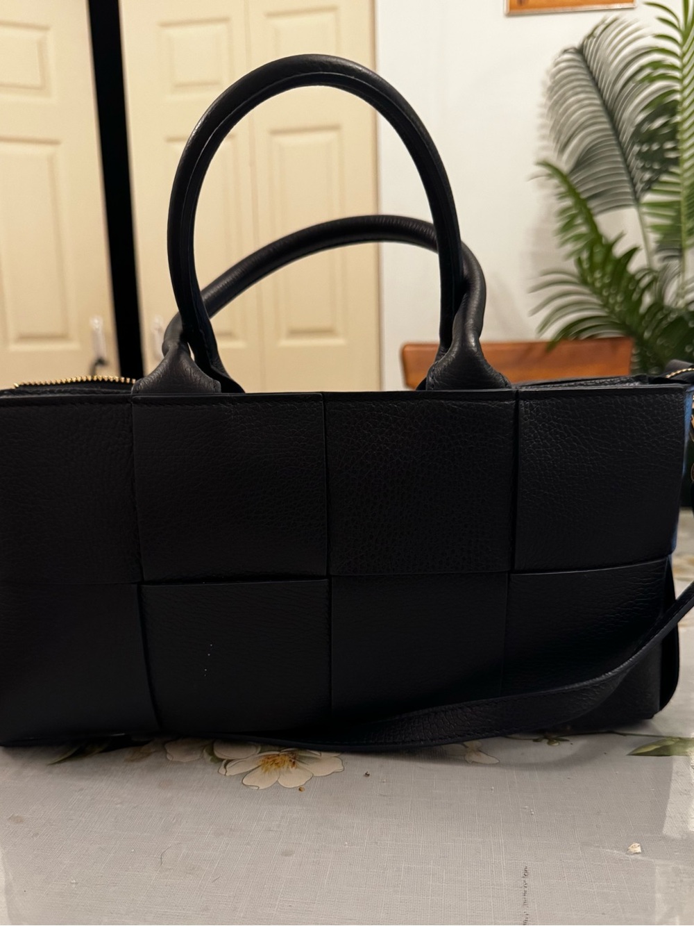 Isabela Rossetti Classic Navy Leather Crossbody Handle Tote Crossbody Bag